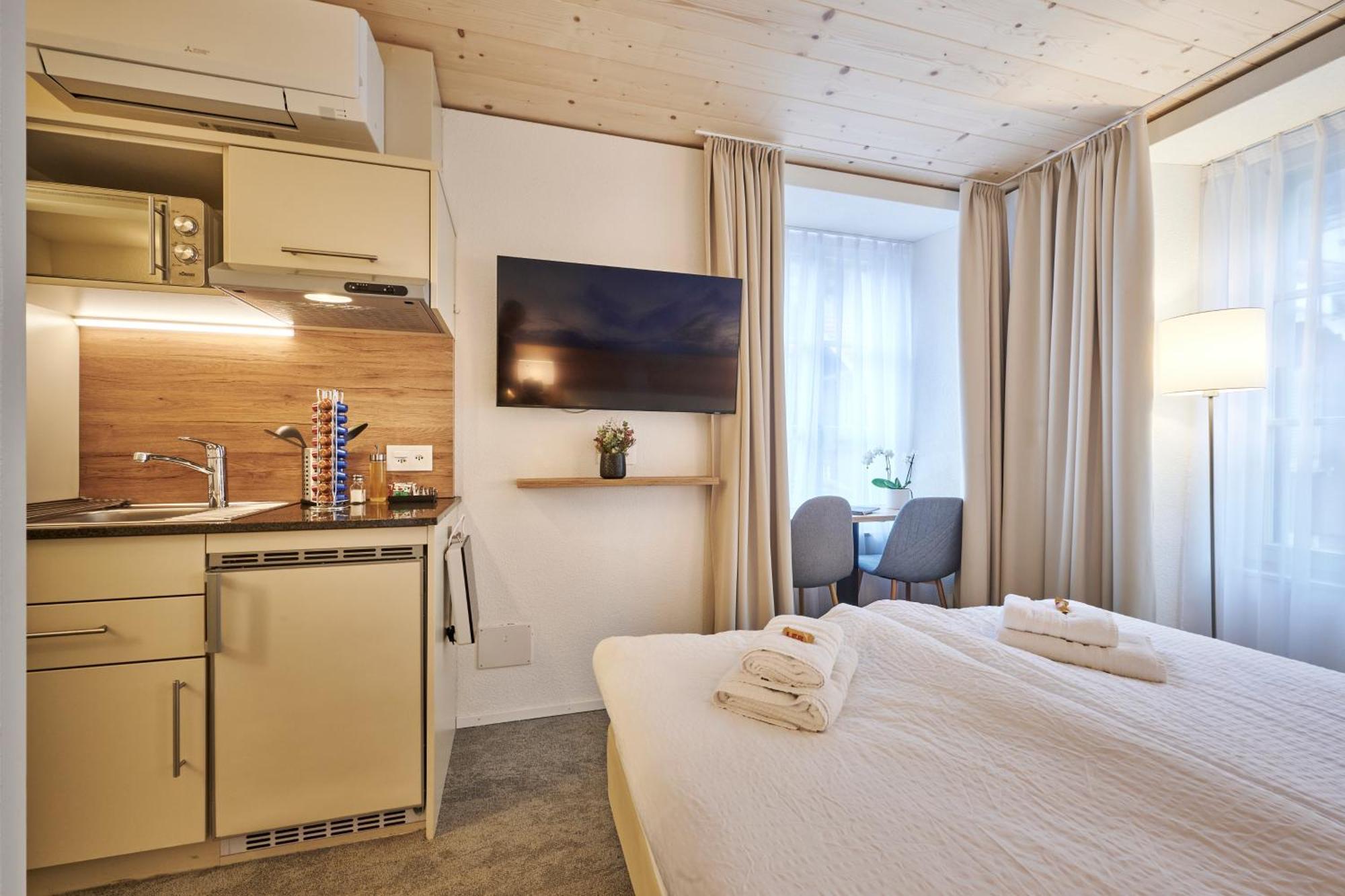 Aparthotel Krone - Self Check-In Unterseen Экстерьер фото